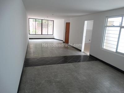 Casa de 5 alcobas en venta en Santa Rita, Cali, 478 m² · foto 9 de 16