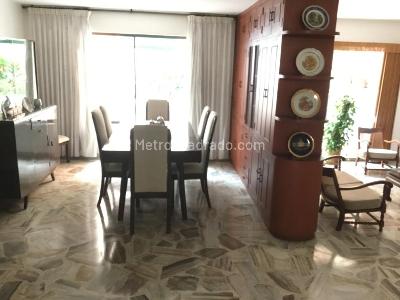 Casa de 3 alcobas en venta en Santa Teresita, Cali, 591 m² · foto 4 de 11