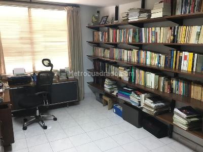 Casa de 3 alcobas en venta en Santa Teresita, Cali, 591 m² · foto 7 de 11
