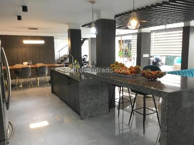 Casa de 5 alcobas en venta en Santa Monica Residencial, Cali, 531 m² · foto 5 de 20