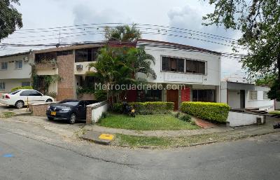 Casa de 4 alcobas en venta en Santa Teresita, Cali, 340 m² · foto 2 de 13