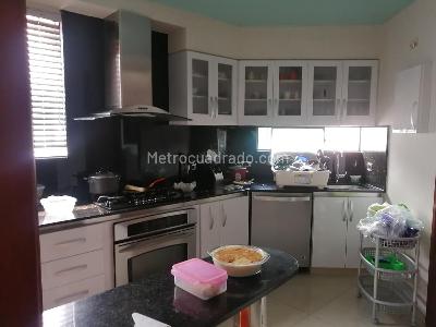 Apartamento de 3 alcobas en venta en Aguacatal, Cali, 220 m² · foto 19 de 20