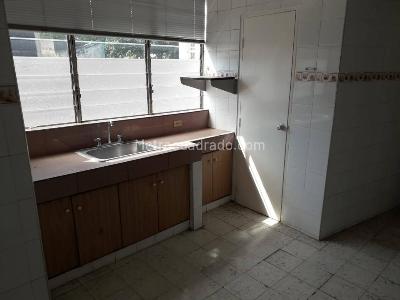 Apartamento de 5 alcobas en venta en Granada Norte, Cali, 293 m² · foto 15 de 17