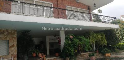 Casa de 5 alcobas en venta en La Arboleda, Cali, 670 m² · foto 2 de 20