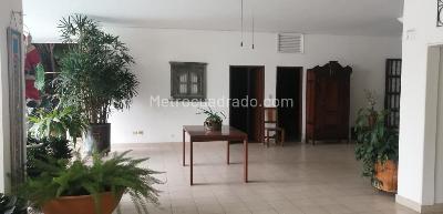 Casa de 5 alcobas en venta en La Arboleda, Cali, 670 m² · foto 14 de 20