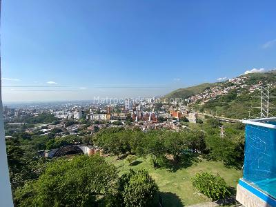 Apartamento de 3 alcobas en venta en Bellavista, Cali, 175 m² · foto 6 de 17
