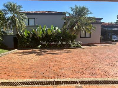 Casa de 5 alcobas en venta en Pance, Cali, 362 m² · foto 3 de 20