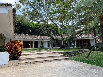 Casa de 4 alcobas en arriendo en Parcelaciones Pance, Cali, 950 m² · foto 10 de 17
