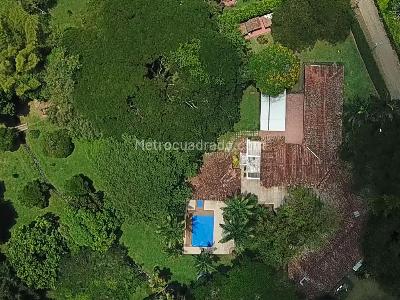 Casa de 4 alcobas en arriendo en Parcelaciones Pance, Cali, 950 m² · foto 12 de 17
