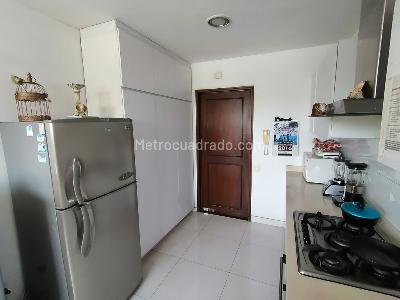 Apartamento de 3 alcobas en venta en La Arboleda, Cali, 184 m² · foto 8 de 20