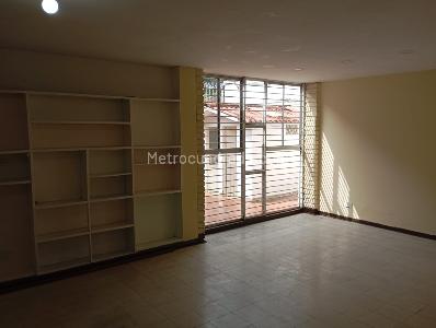 Casa de 4 alcobas en venta en La Flora, Cali, 263 m² · foto 8 de 20