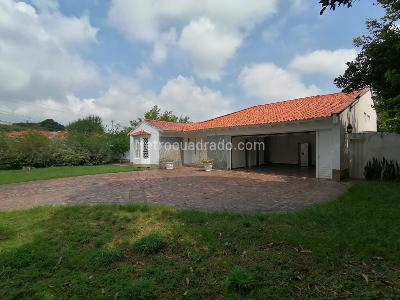 Casa de 3 alcobas en venta en Ciudad Jardin, Cali, 460 m² · foto 2 de 20