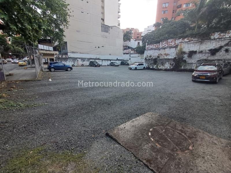 Lote en Venta, Granada, Cali - Más