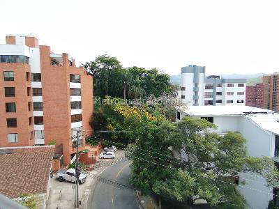 Apartamento de 3 alcobas en venta en La Arboleda, Cali, 184 m² · foto 5 de 20