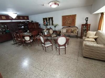 Casa de 4 alcobas en venta en Santa Teresita, Cali, 455 m² · foto 2 de 17