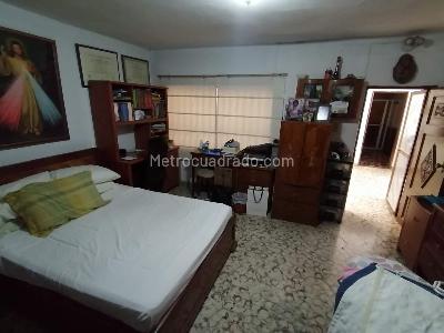Casa de 4 alcobas en venta en Santa Teresita, Cali, 455 m² · foto 11 de 17