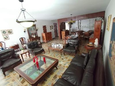 Casa de 4 alcobas en venta en Santa Teresita, Cali, 430 m² · foto 3 de 19