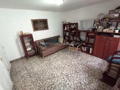 Casa de 4 alcobas en venta en Santa Teresita, Cali, 430 m² · foto 13 de 19