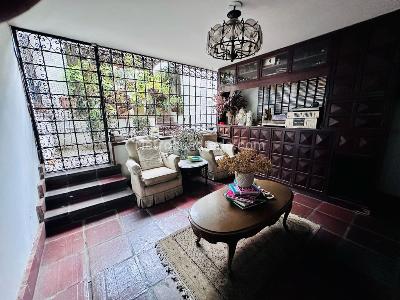 Casa de 4 alcobas en venta en La Arboleda, Cali, 385 m² · foto 8 de 20