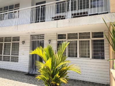 Casa de 5 alcobas en venta en Santa Rita, Cali, 700 m² · foto 2 de 12