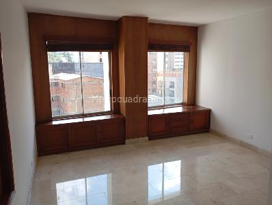 Apartamento de 3 alcobas en venta en Santa Teresita, Cali, 150 m² · foto 2 de 20