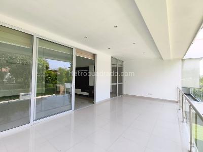 Casa de 5 alcobas en arriendo en Parcelaciones Pance, Cali, 1200 m² · foto 17 de 20