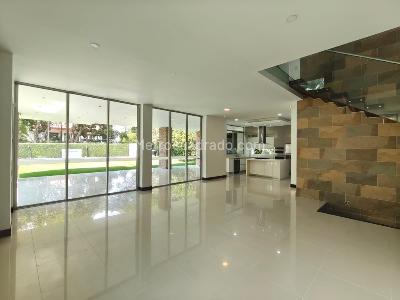 Casa de 5 alcobas en arriendo en Parcelaciones Pance, Cali, 1200 m² · foto 6 de 20