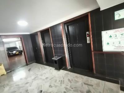 Apartamento de 3 alcobas en venta en Centenario, Cali, 150 m² · foto 18 de 20