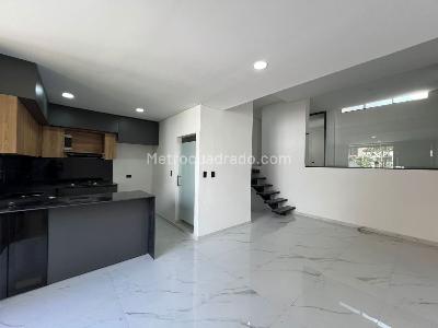 Casa de 4 alcobas en venta en La Castellana, Medellín, 147 m² · foto 10 de 20