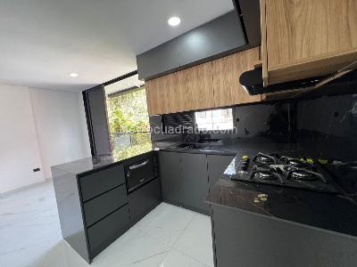 Casa de 4 alcobas en venta en La Castellana, Medellín, 147 m² · foto 4 de 20