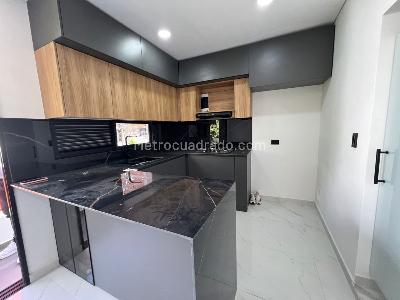 Casa de 4 alcobas en venta en La Castellana, Medellín, 147 m² · foto 7 de 20