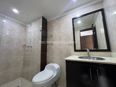Casa de 4 alcobas en venta en La Mota, Medellín, 104 m² · foto 8 de 10