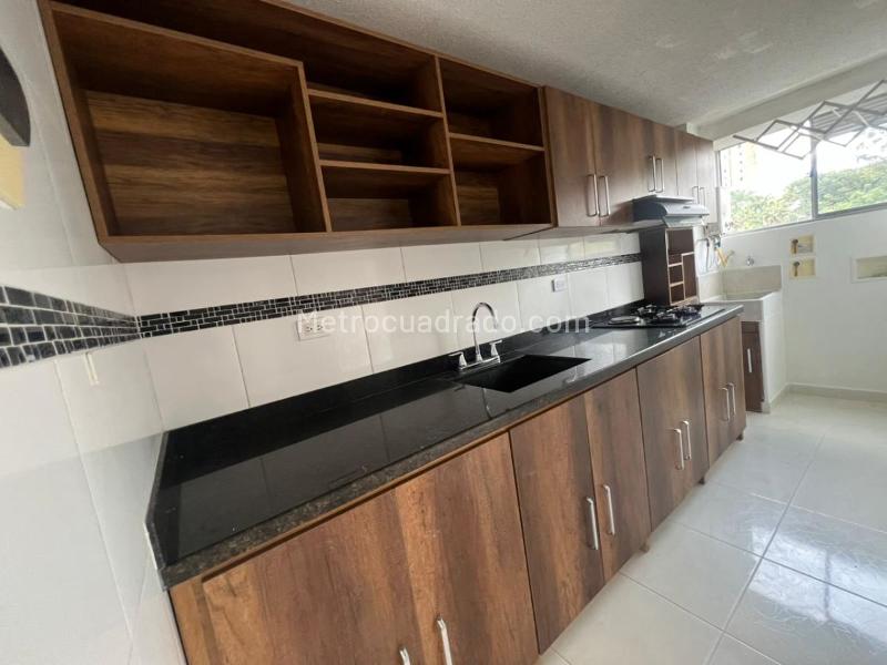 Apartamento de 3 Alcobas en Loma de los Bernal con piscina y gimnasio - 2