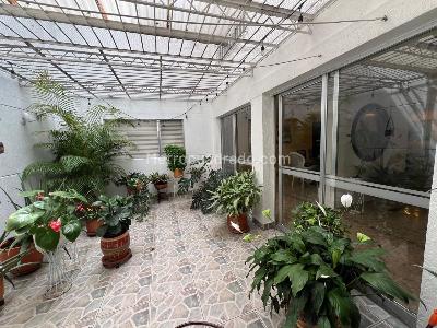 Casa de 4 alcobas en venta en La Castellana, Medellín, 225 m² · foto 10 de 20