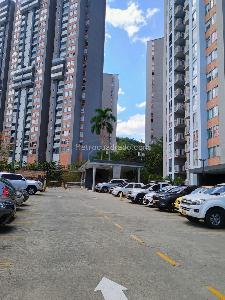 Apartamento de 3 alcobas en venta en El Rincon, Medellín, 60 m² · foto 2 de 15