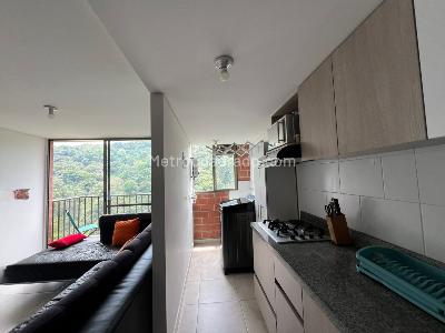 Apartamento en venta en Rodeo Alto, Medellín · foto 3 de 11