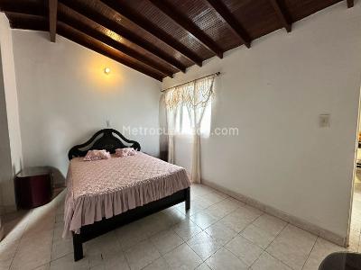 Casa de 4 alcobas en venta en Los Alpes, Medellín, 121 m² · foto 5 de 13