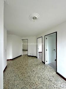 Apartamento de 4 alcobas en venta en Laureles, Medellín, 161 m² · foto 10 de 16