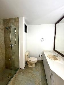 Apartamento de 4 alcobas en venta en Laureles, Medellín, 161 m² · foto 15 de 16
