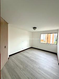 Apartamento de 4 alcobas en venta en Laureles, Medellín, 161 m² · foto 5 de 16