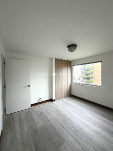 Apartamento de 4 alcobas en venta en Laureles, Medellín, 161 m² · foto 7 de 16