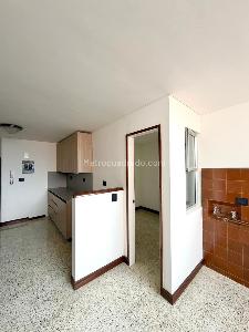 Apartamento de 4 alcobas en venta en Laureles, Medellín, 161 m² · foto 8 de 16