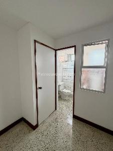 Apartamento de 4 alcobas en venta en Laureles, Medellín, 161 m² · foto 9 de 16