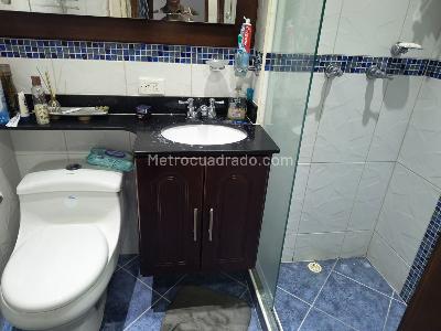 Apartamento de 3 alcobas en venta en Los Alpes, Medellín, 74 m² · foto 12 de 19