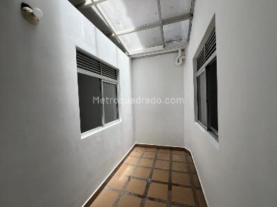 Apartamento de 3 alcobas en arriendo en San Bernardo, Medellín, 90 m² · foto 10 de 14