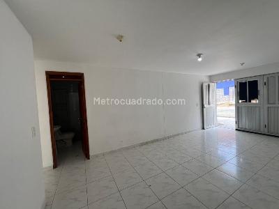 Apartamento de 3 alcobas en arriendo en San Bernardo, Medellín, 90 m² · foto 4 de 14