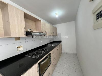 Apartamento de 3 alcobas en arriendo en San Bernardo, Medellín, 90 m² · foto 9 de 14