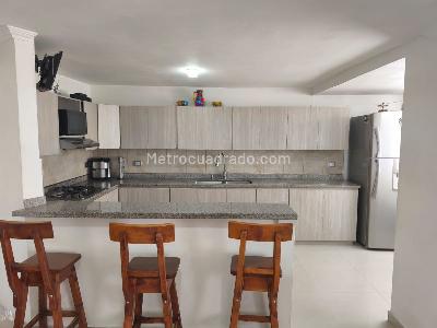 Apartamento de 4 alcobas en venta en Simon Bolivar, Medellín, 158 m² · foto 2 de 20