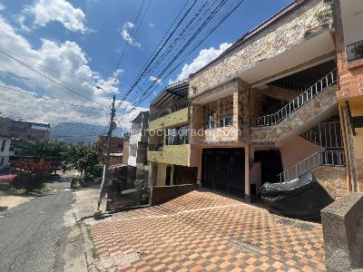 Apartamento en venta en Las Playas, Medellín · foto 2 de 14