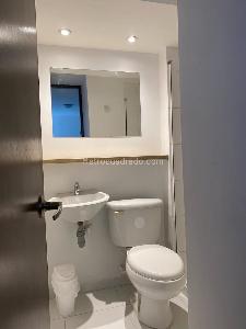 Apartamento en venta en Loma De Los Bernal, Medellín · foto 5 de 13